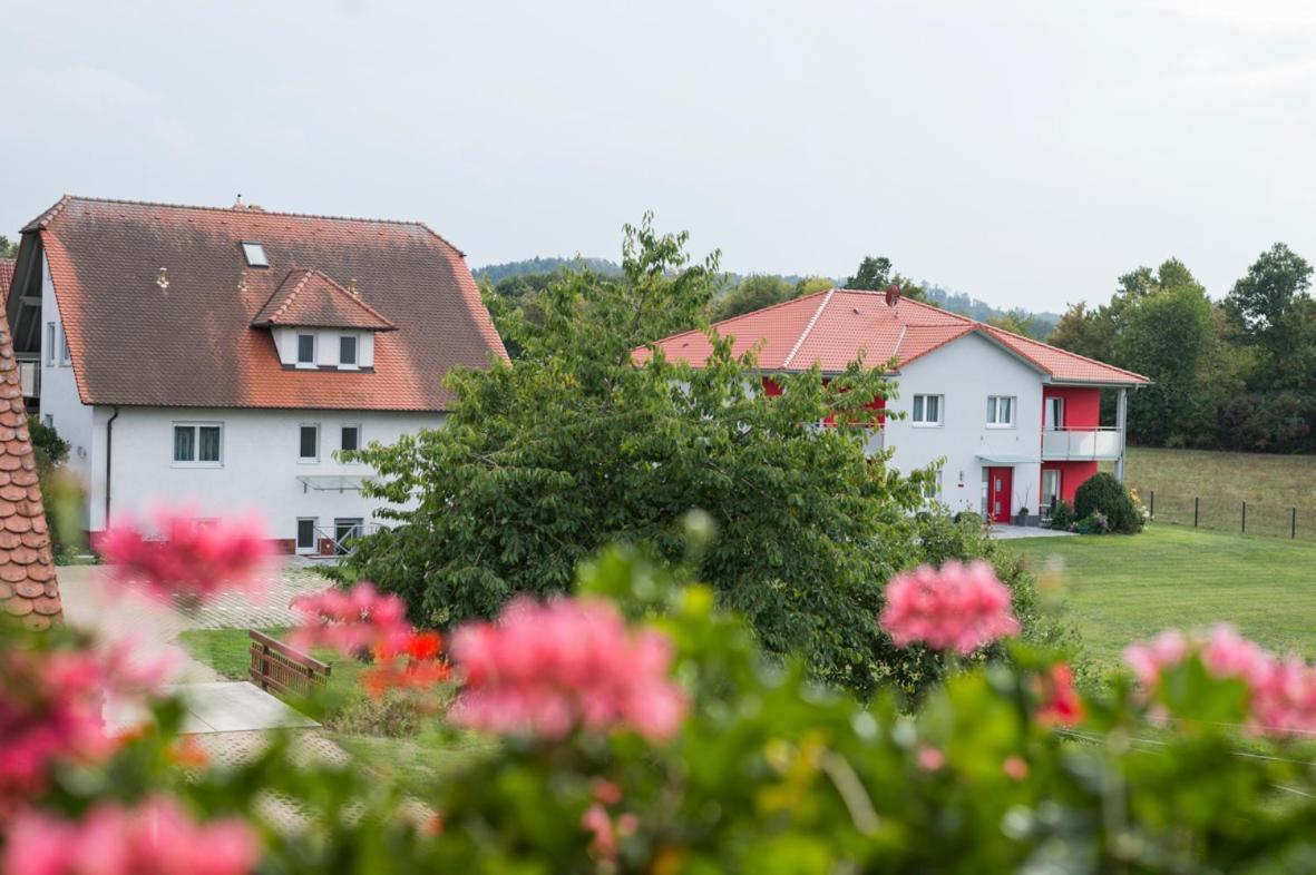 Hofmann'S Apartements & Ferienwohnungen Oberdachstetten Eksteriør bilde